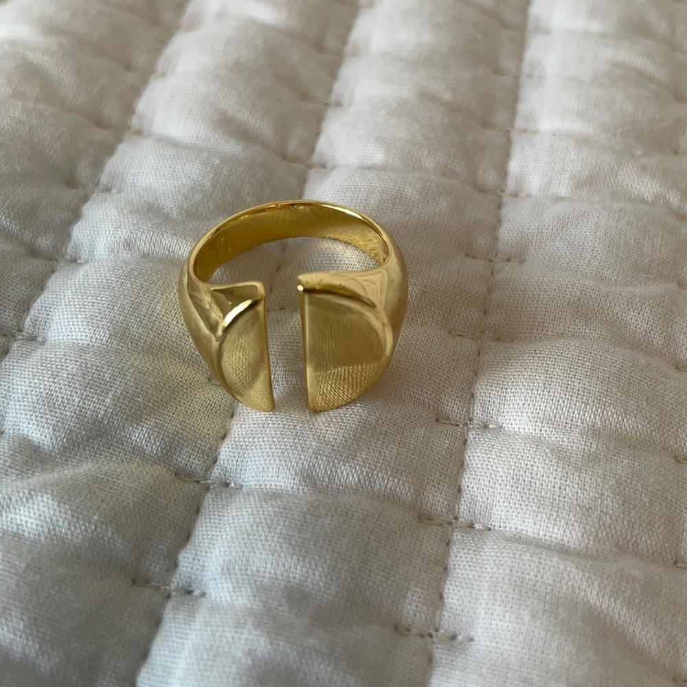 Uncommon James South Ring